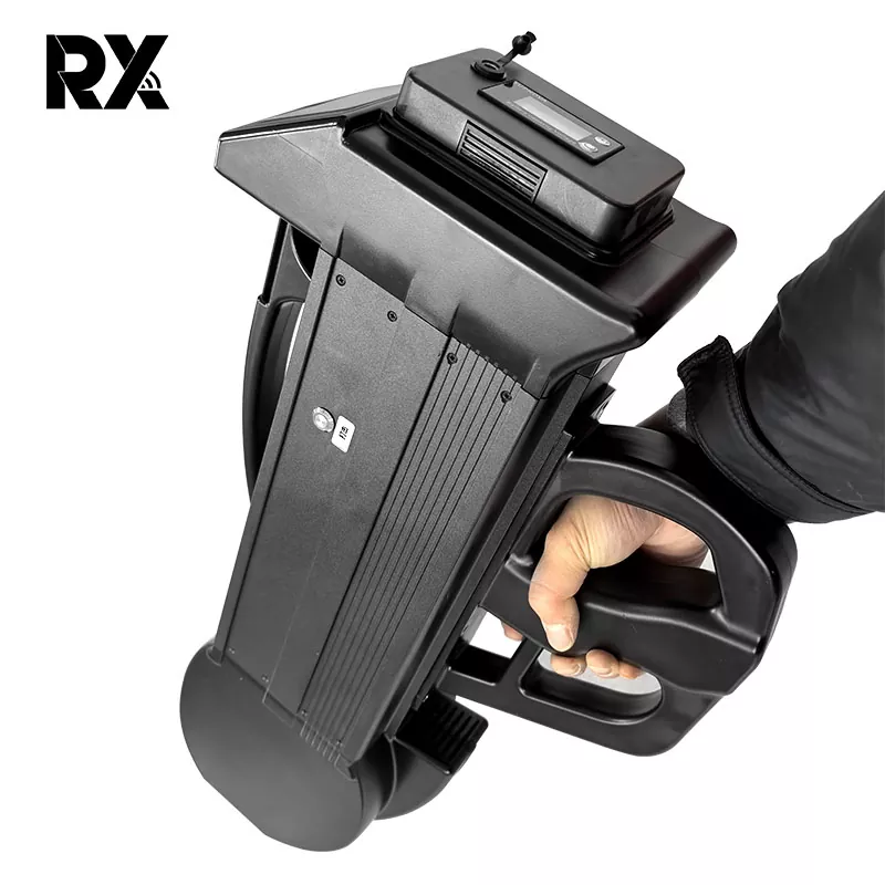 Przenośny, ręczny, pełnozakresowy, 8-kanałowy detektor zakłócania dronów